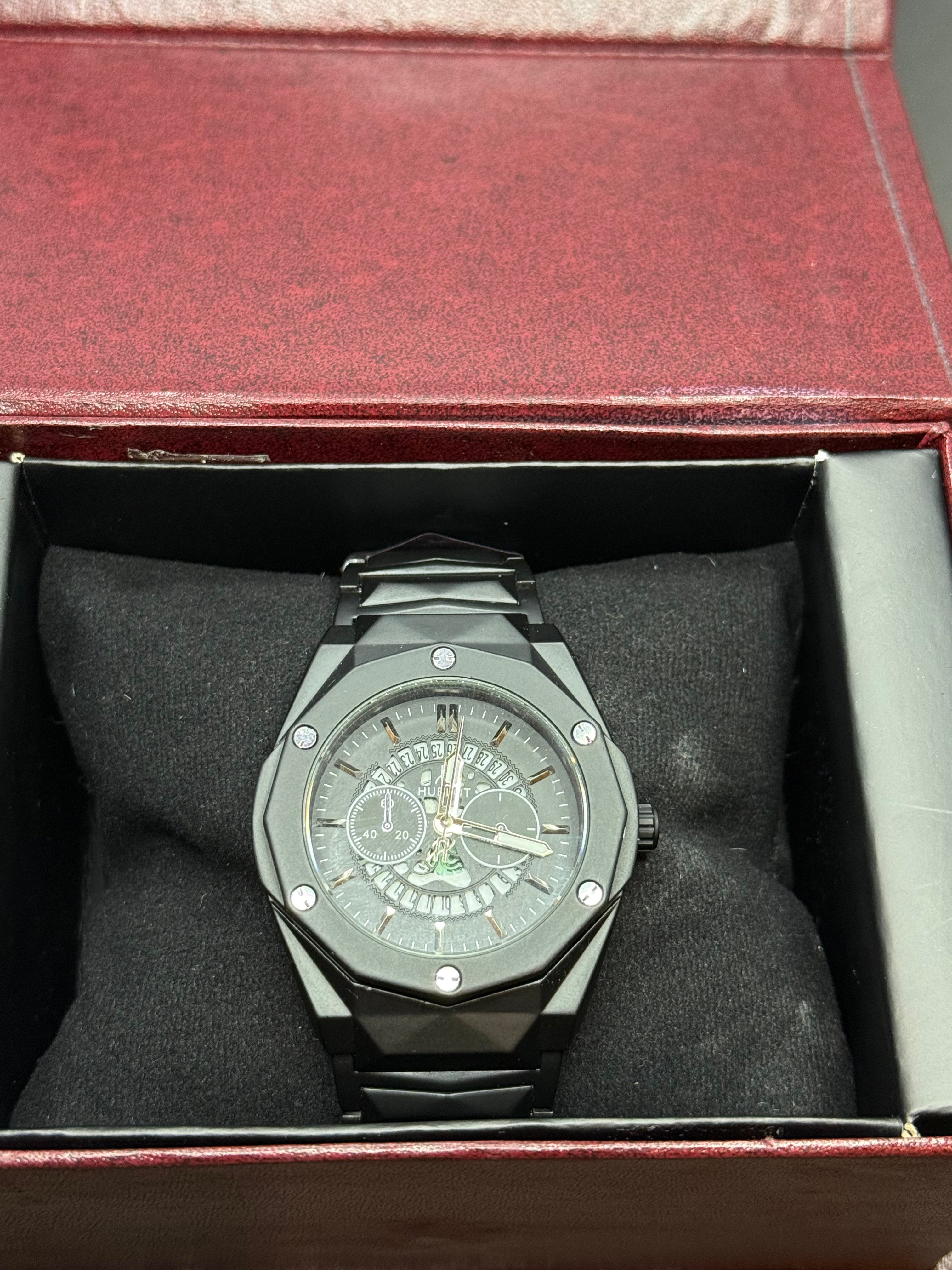 Hublot all black premium edition luxury watch Pakistan