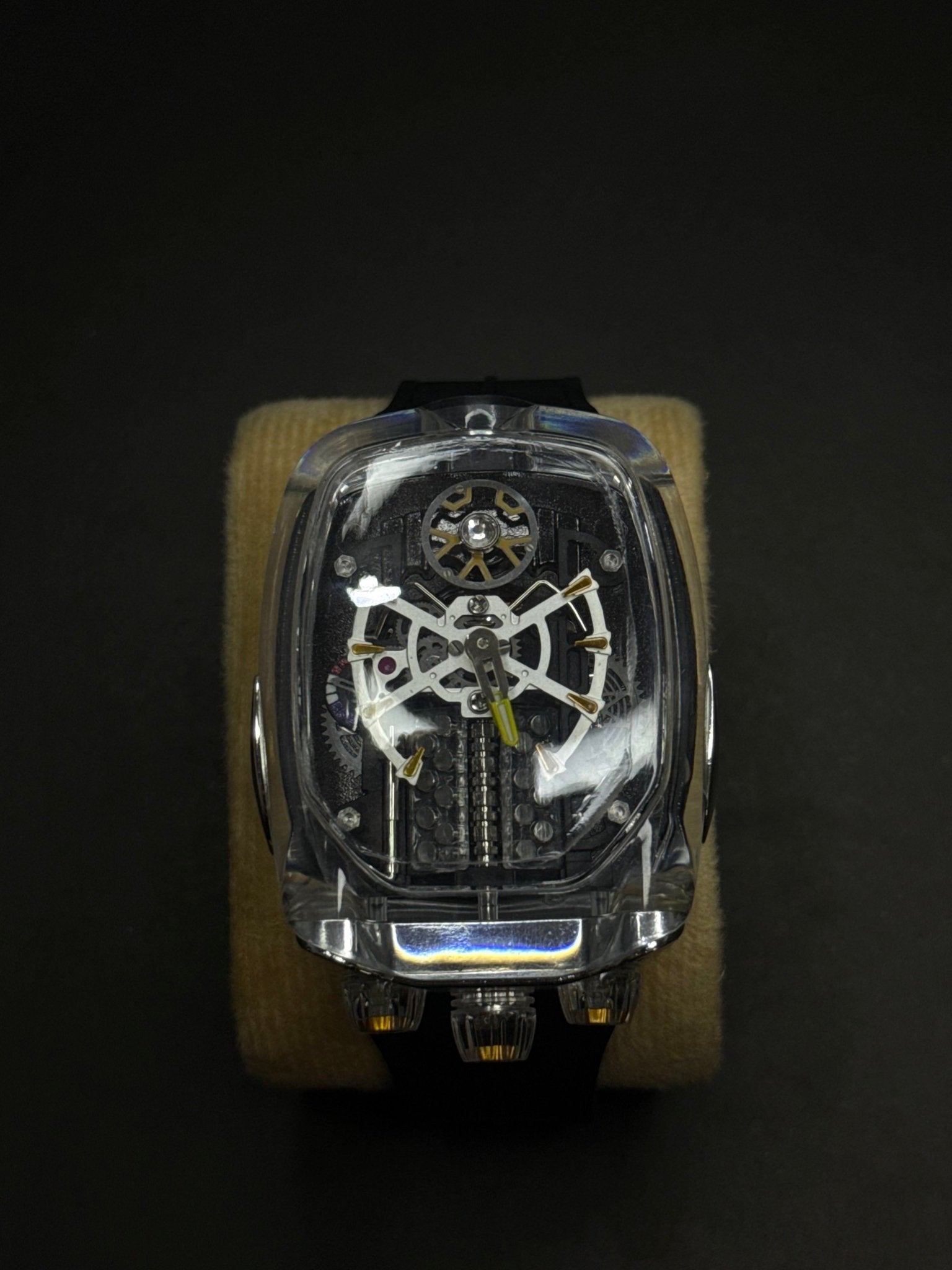 🏎️ Bugatti Chiron Black & Silver Watch – Premium Rubber Strap Edition - sheikhstore