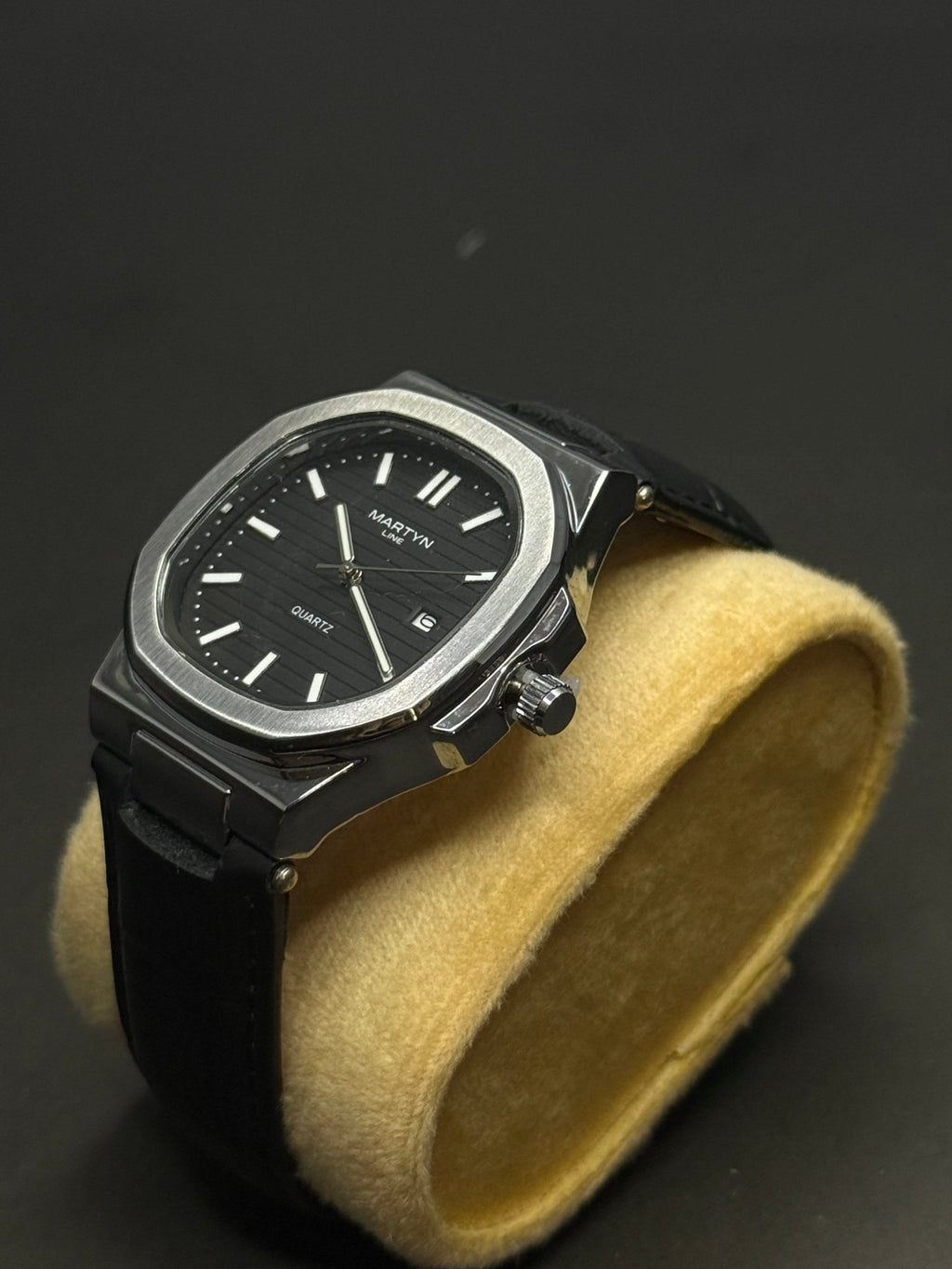🖤 Martyn Black Leather Strap Watch – Premium Edition - sheikhstore